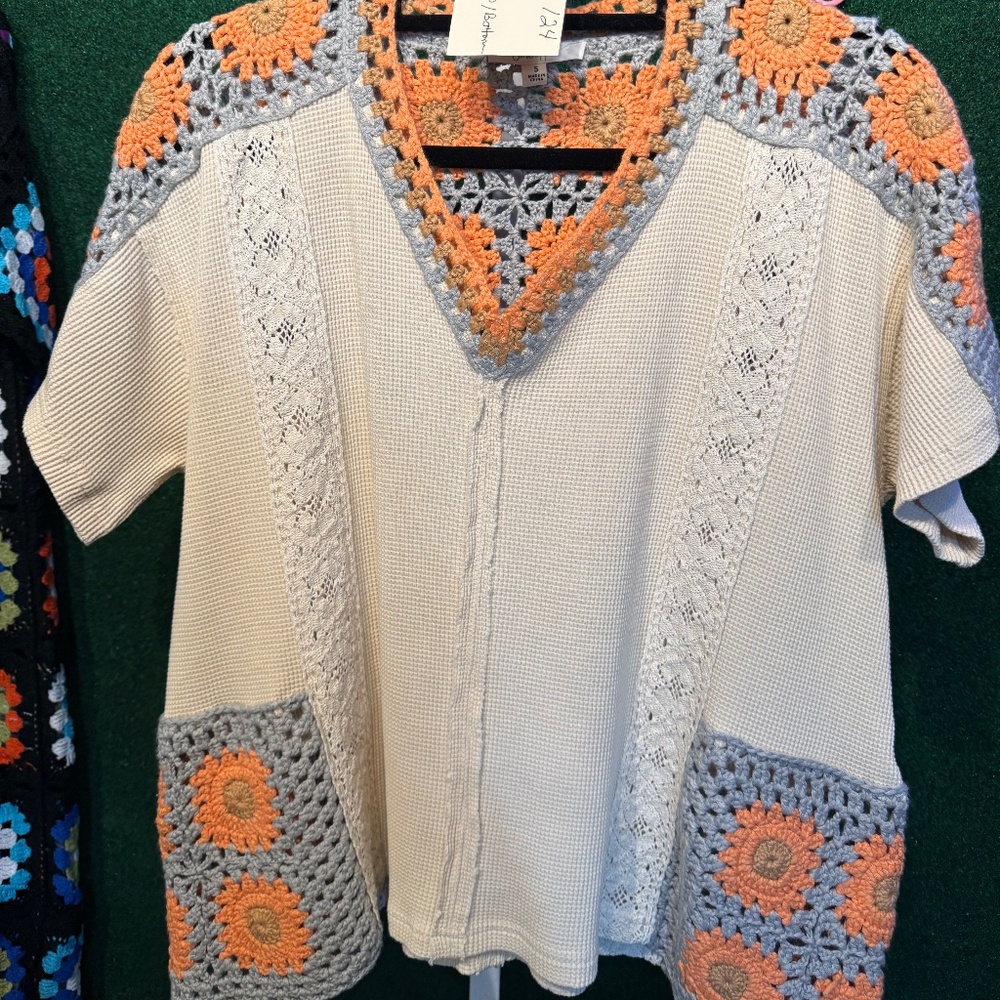 149 Oli & Hali Washed V-neck Crochet Waffle Mix Top
